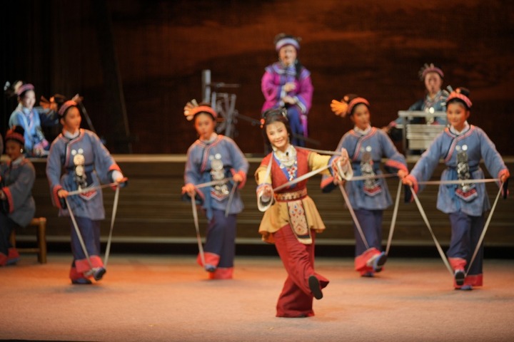 Qiongju Opera sheds light on ancient textile pioneer