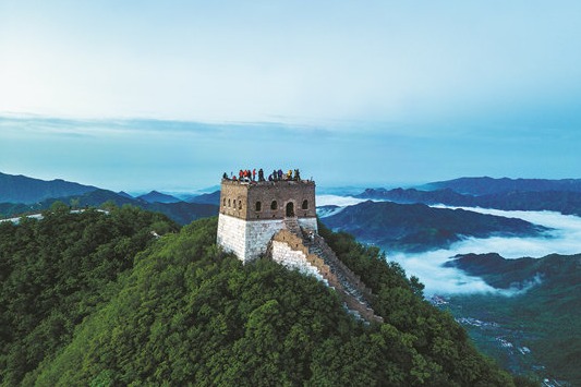 Great Wall restoration teams uncover trove of secrets