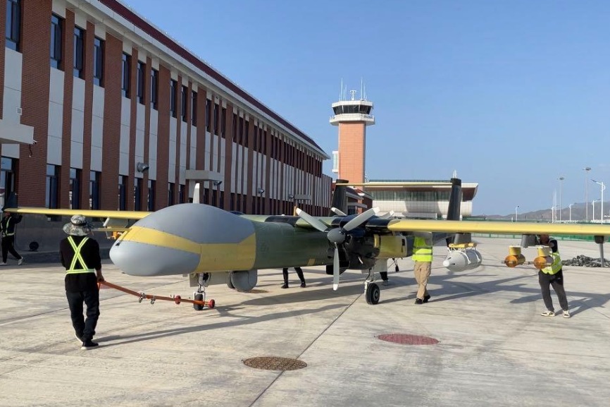 Drones deployed for cloud seeding in Xinjiang