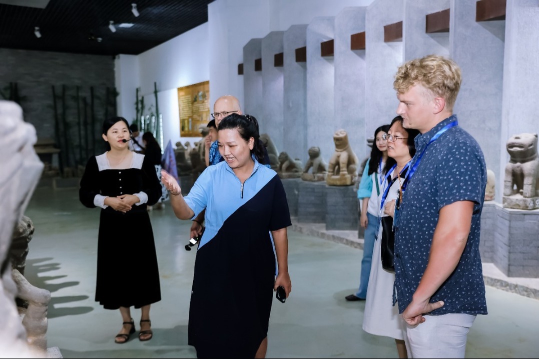 Exploring the cultural heritage at the Leizhou Museum