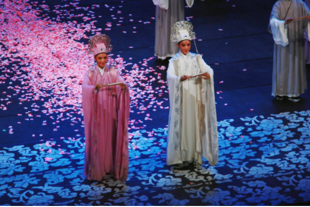 New version of Yueju Opera classic enthralls audiences in Wuhan