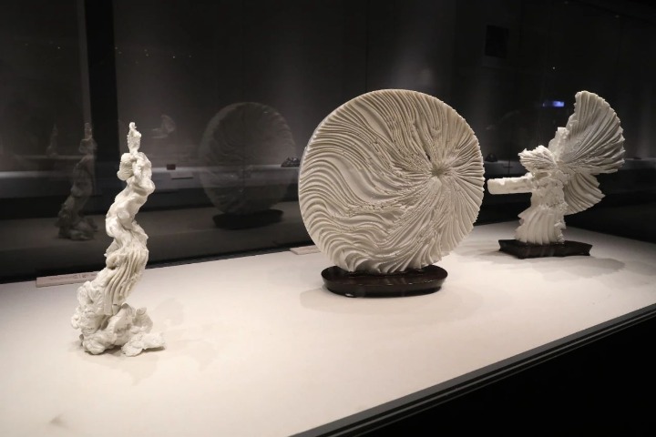 Leuthold’s ceramic artworks make debut in Guangdong