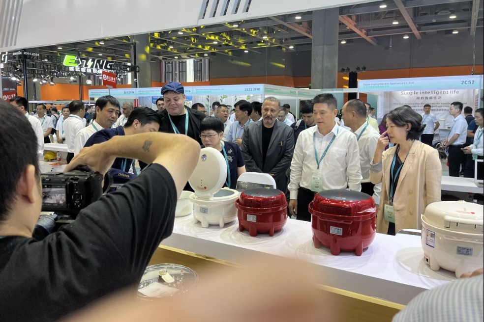 Lianjiang city shows off appliance quality during Canton Fair