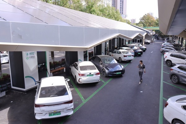 China builds first EV charging, battery-swapping demonstration zone