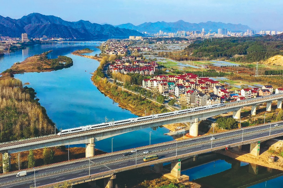 High-speed railway injects vitality into Yangtze River Delta region