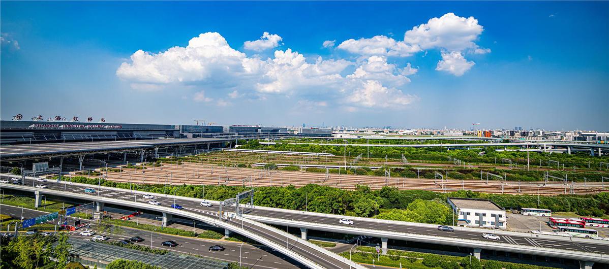 Service station at Hongqiao Airport comes into operation