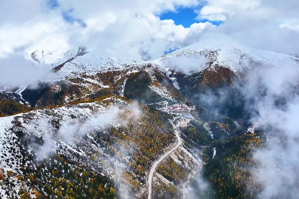 Embrace the winter magic of Yunnan’s snow mountain