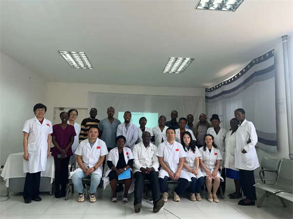 Chinese medical team launches Mandarin workshop in Rwanda