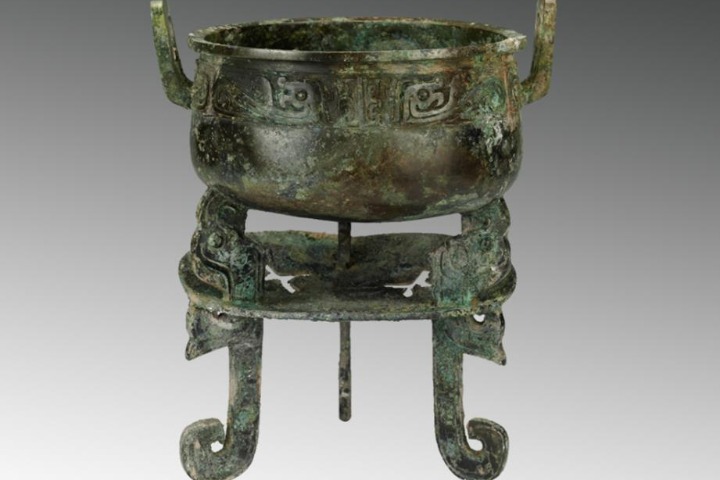 Bronze ‘hotpot’ from 3,000 years ago