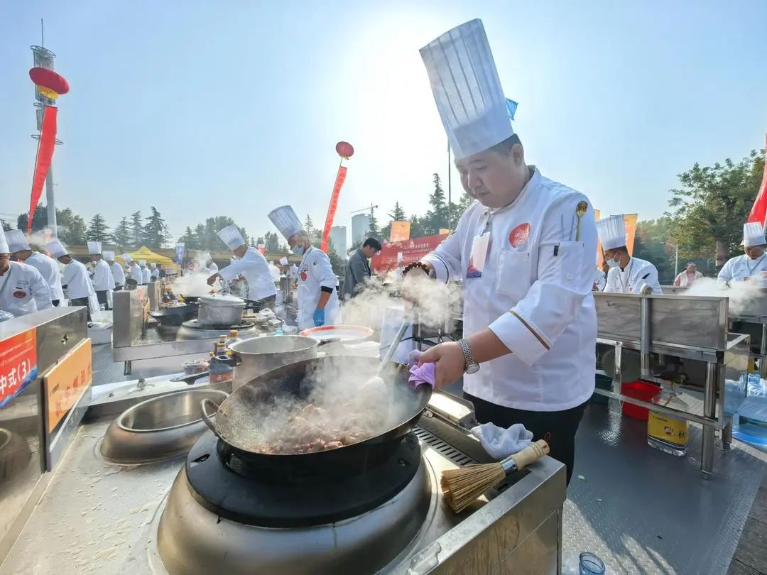 Chicken culinary skills shine at Xintai competition 