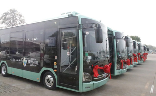 Quzhou's 104 new, updated buses to be put into service