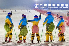 Shanxi slopes thrive with winter tourism buzz