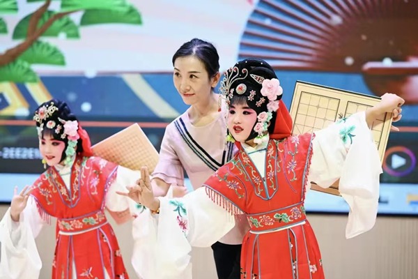 OVC primary school club preserves Chinese opera culture