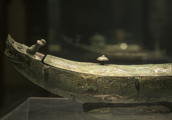 Bronze dragon-shaped wine container from 3,000 years ago