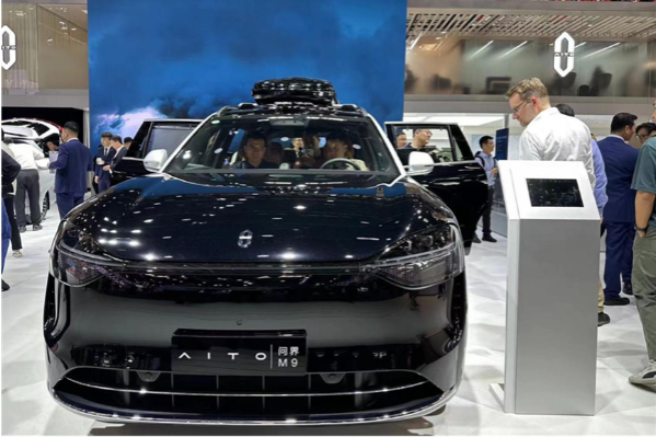 Chinese NEVs shine at auto shows abroad