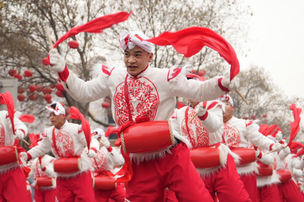 Yuxian county shines with Lantern Festival celebrations