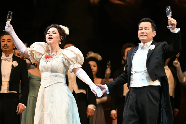 La Traviata lights up Lantern Festival night in Beijing