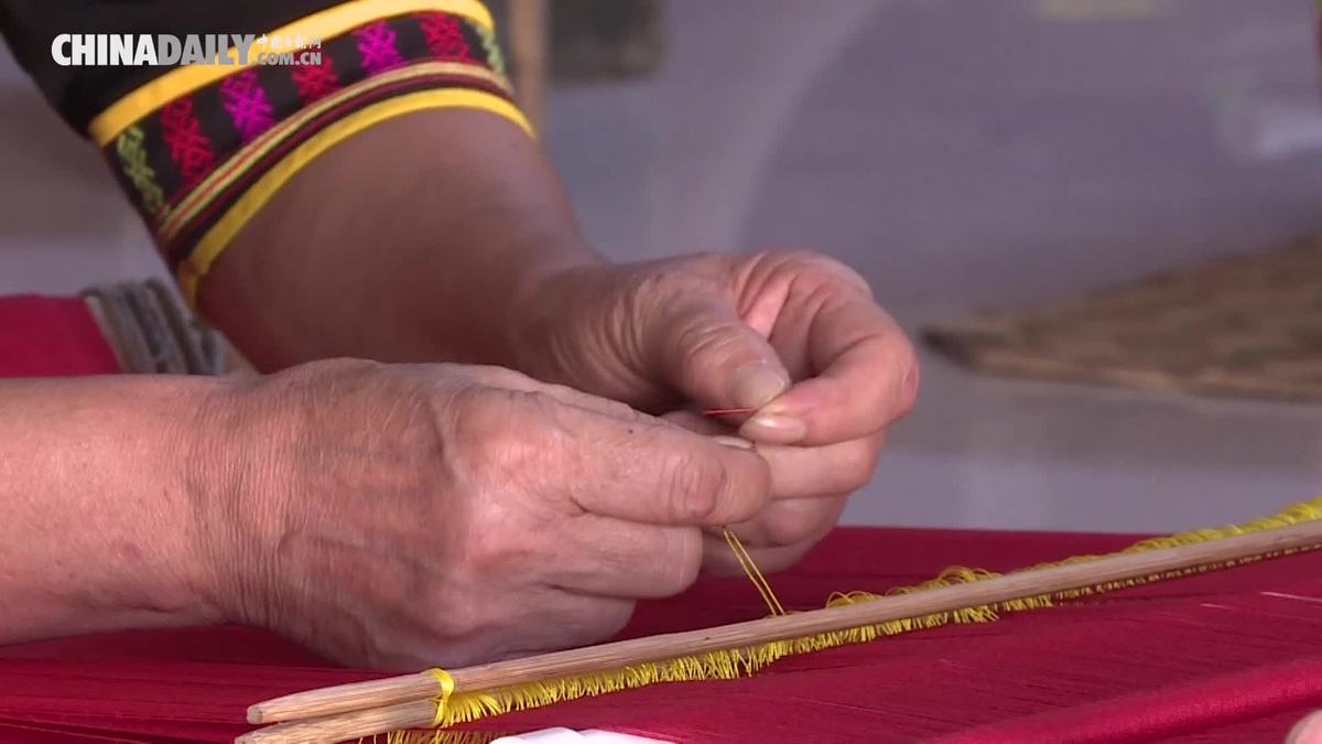 Video: Weaving preservation with tradition