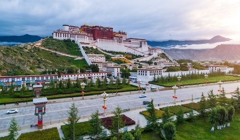 Xizang official: Ending feudal serfdom in Xizang 'a monumental leap' in human civilization