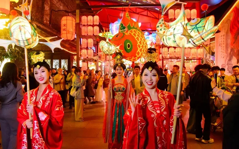 Qingming in Zhejiang: Remembrance and recreation