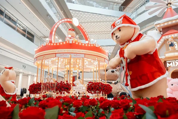 Wenzhou spurs first-store economy with 24 new brand debuts