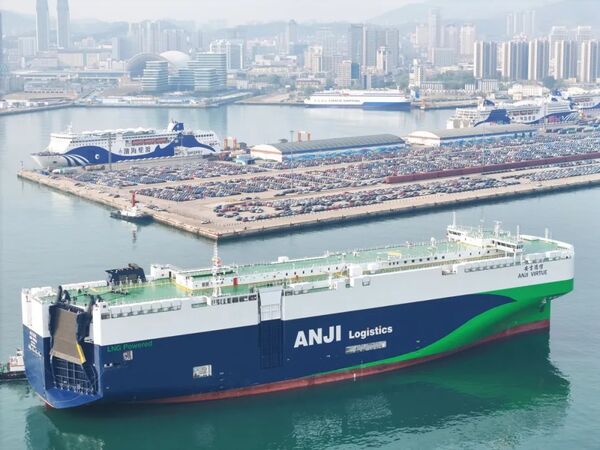 Yantai Port witnesses departure of new ro-ro vessel