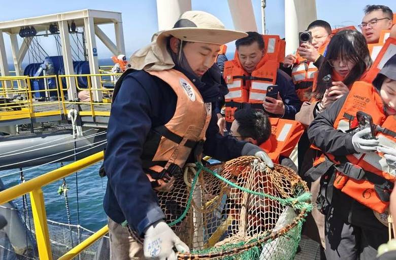 Advanced fisheries tech, fresh seafood in Changdao impress experts