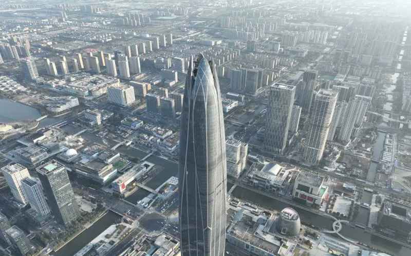 Ningbo Center takes Zhejiang's skyline to new vertical