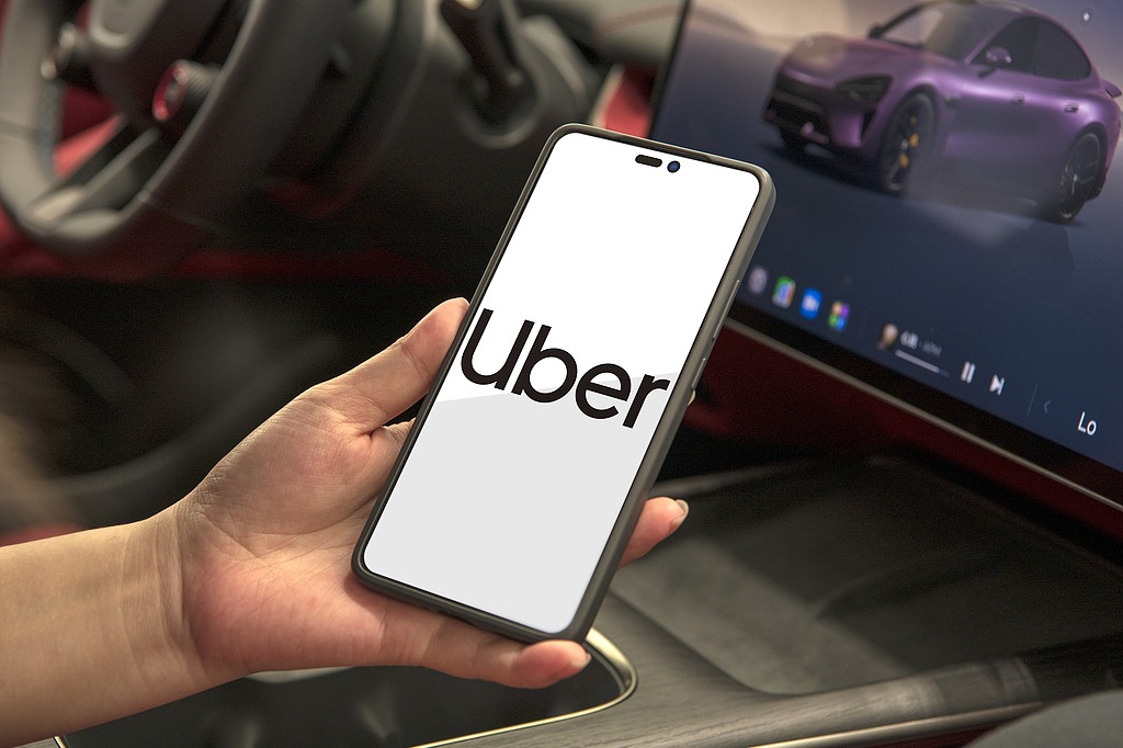 Uber eyes Chinese firms for robotaxi expansion