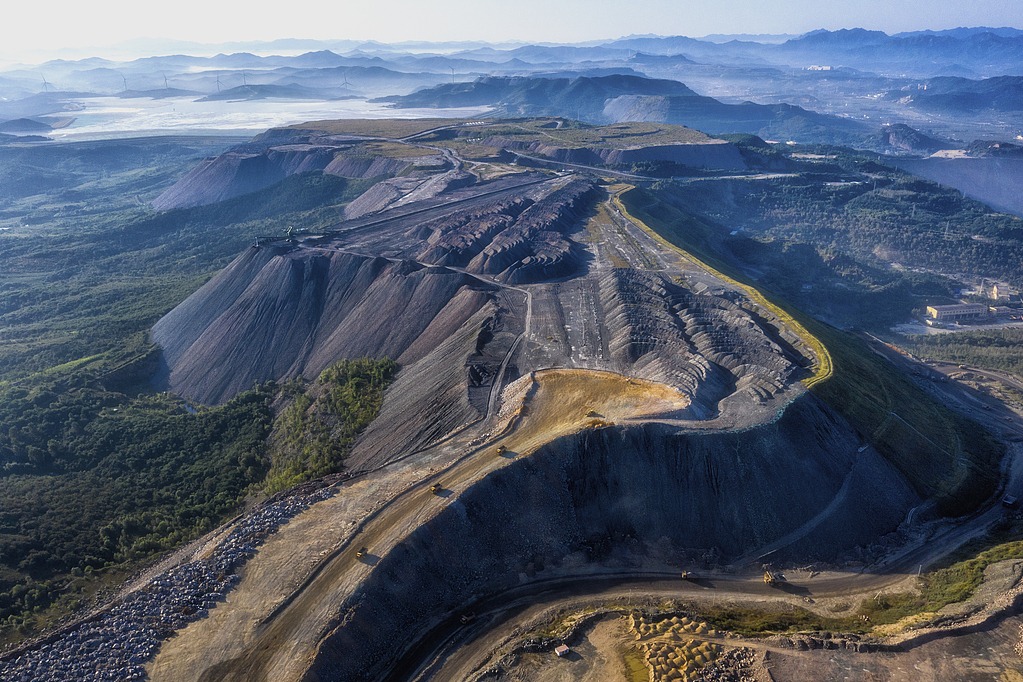 Nation strengthens control to stop illegal outflow of strategic minerals