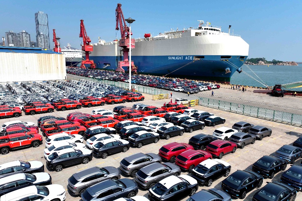 Report: Chinese auto sector bright spot amid global woes