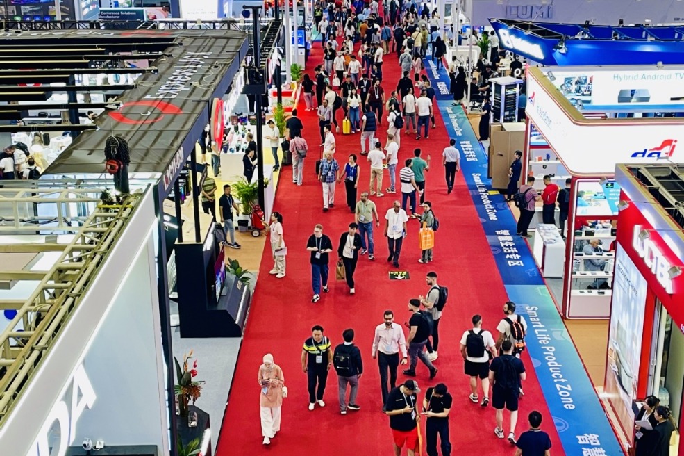 China's Canton Fair cuts booth fees to support exporters