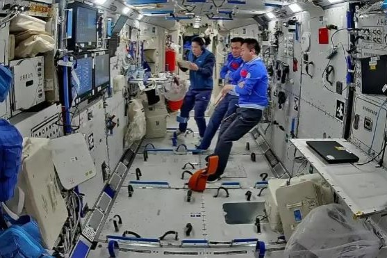 China's Shenzhou XIX astronauts complete handover, returning to Earth on Tuesday