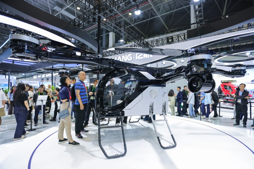 Enterprises eye China's huge consumer market