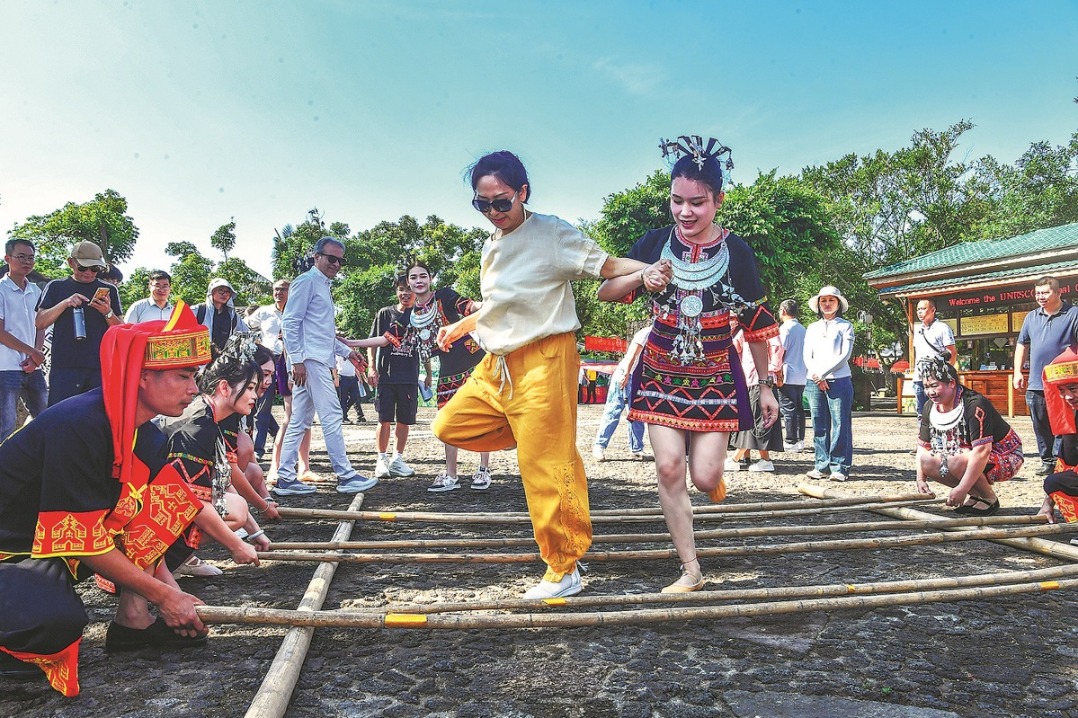 Volcanic park boosts tourism in Haikou