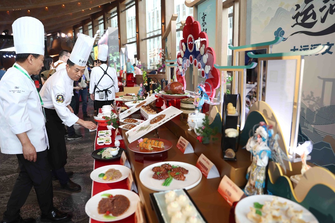 Flowing discussions about the Grand Canal