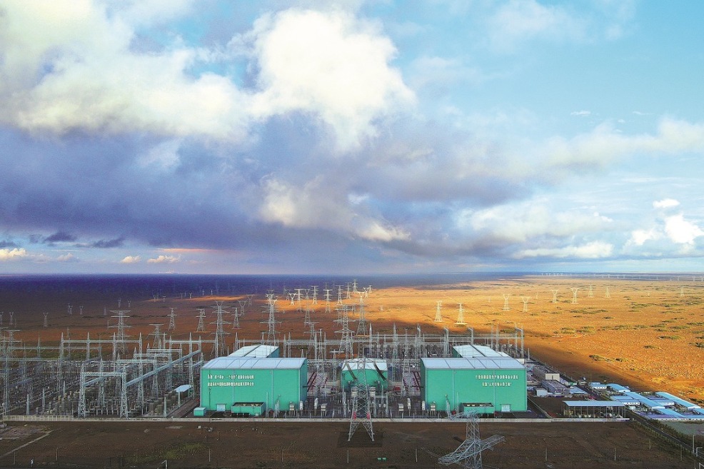 Xinjiang powers ahead as nation's energy distributor
