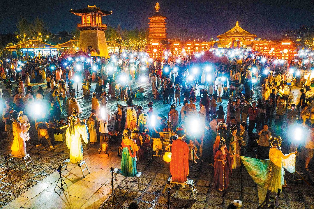 Dragon boat races thrill visitors, boost local economy