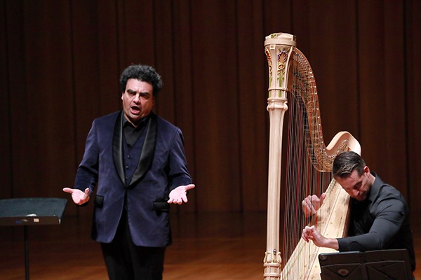 Bringing Latin American songs to China