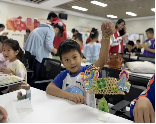 Diverse activities held in NETDA to celebrate Dragon Boat Festival