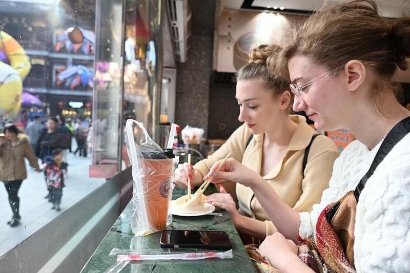 Shanghai sees surge in overseas visitors