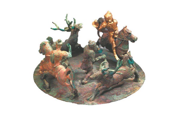 A society that fostered symbolism and wealth