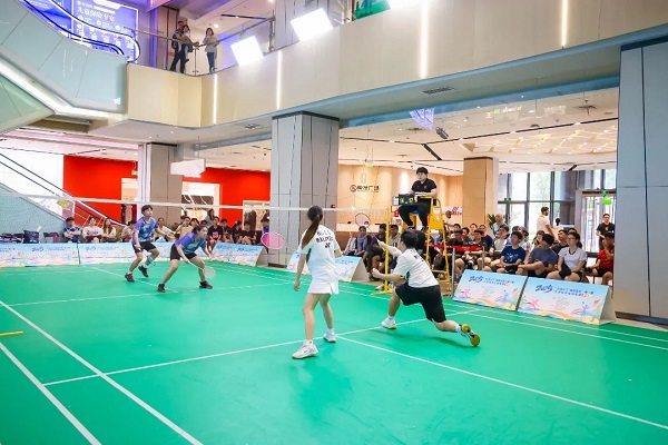 International student badminton championship heats up Nanjing