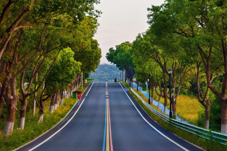 Wuxi boasts its own rendition of California State Route 1