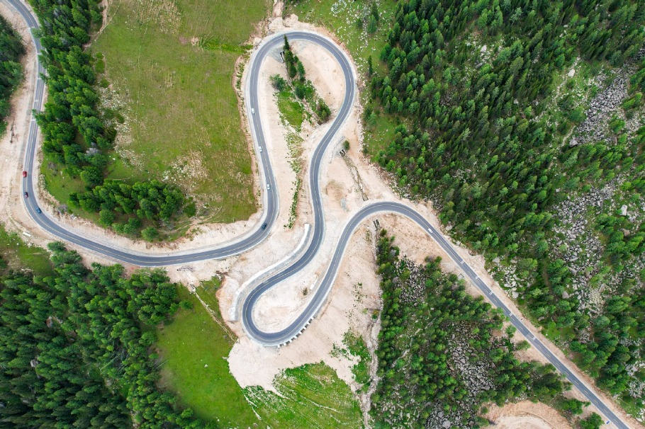 China's Xinjiang unveils 6 new scenic highway routes to boost tourism