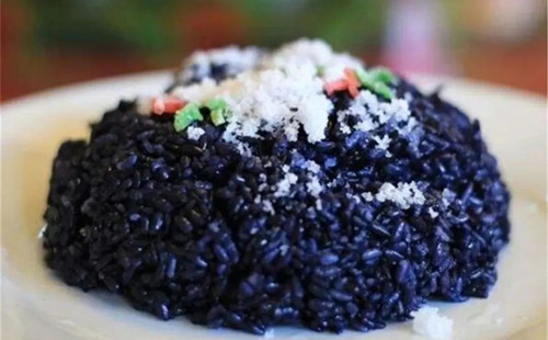 Quzhou's wumi rice exudes traditional, creative flavors