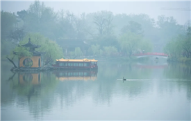 Whispering Jiangnan: Yangzhou in the rain