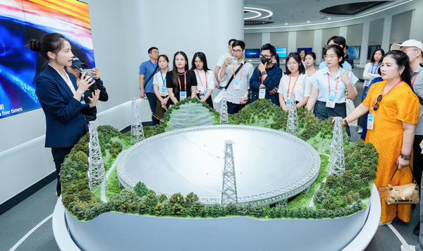 China and Vietnam youth unite in Guizhou2.jpeg