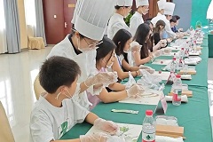 US teens explore Tang Dynasty pastries, tea art in Zhenjiang
