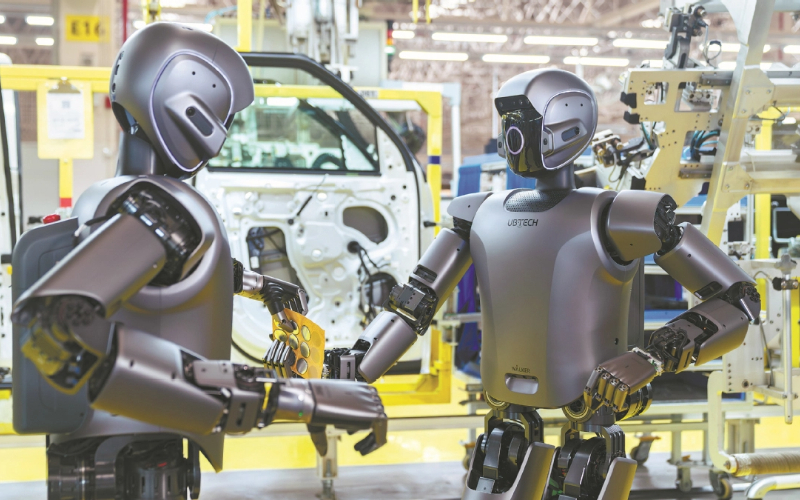 Electric vehicles power Zhejiang's auto surge in H1